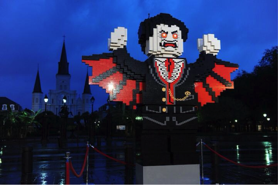 Vampire rises from the ground in New Orleans (Technabob)