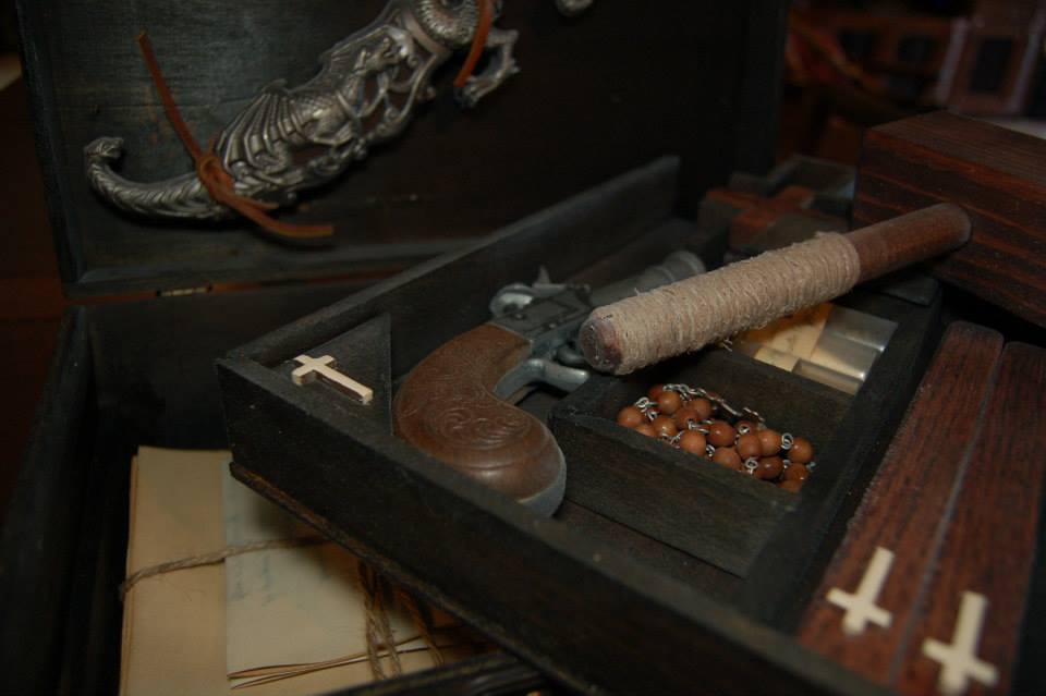 Interview with Phineas J Legheart, Vampire Killing Kit Maker – Vamped